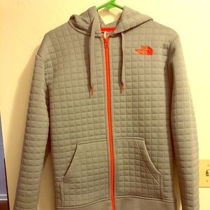 The North Face quilted hoodies - small